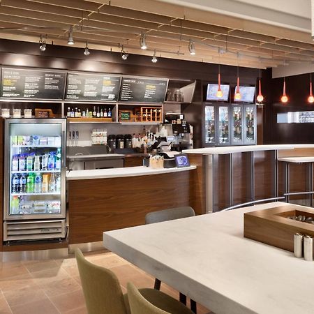 Courtyard By Marriott Boston Dedham/Westwood Hotell Eksteriør bilde